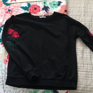 Rose patch crew neck